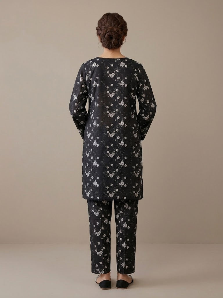 Monochrome 2-Piece Stitched