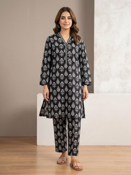 Monochrome 2-Piece Stitched